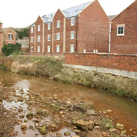 Bridge House Court *